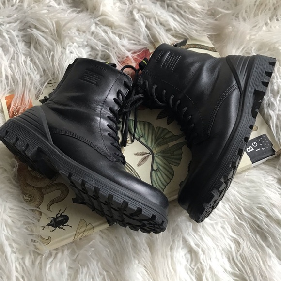 Ecco‎ Leather Combat Boots - Picture 1 of 10